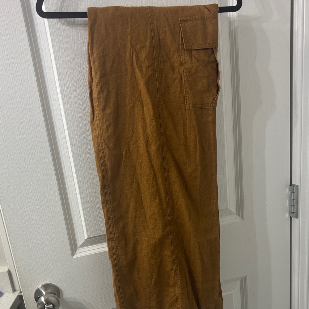 Women’s tan brown linen cargo pants new with tag